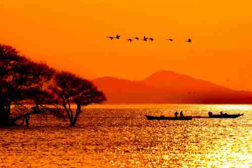 長浜市から望む、美しい琵琶湖。滋賀ロックサービス